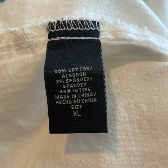 1822 Denim White Stretch Trucker’s Jacket - Picture 8 of 8